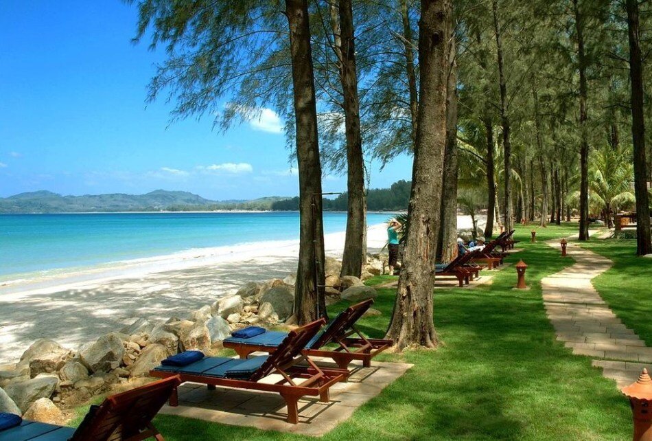 It is loved by investors, rich tourists and young talents - Bang Tao district